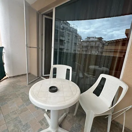 At Sunny Слънчев бряг